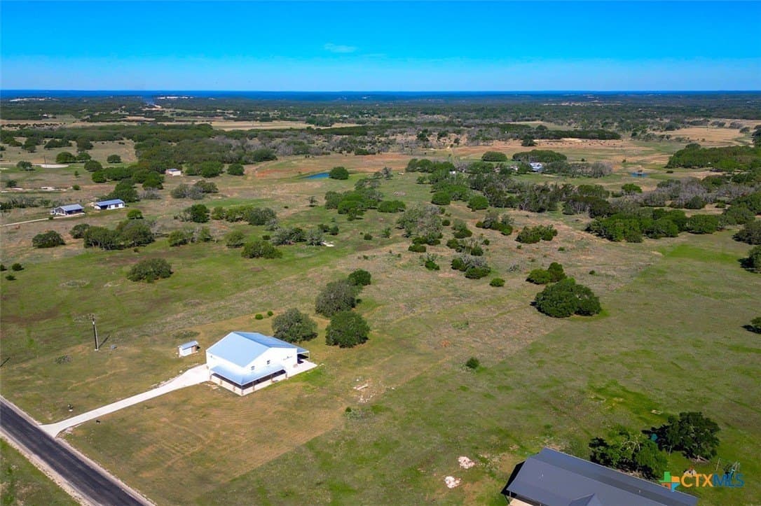 11 acres in Burnet County gallery image 4