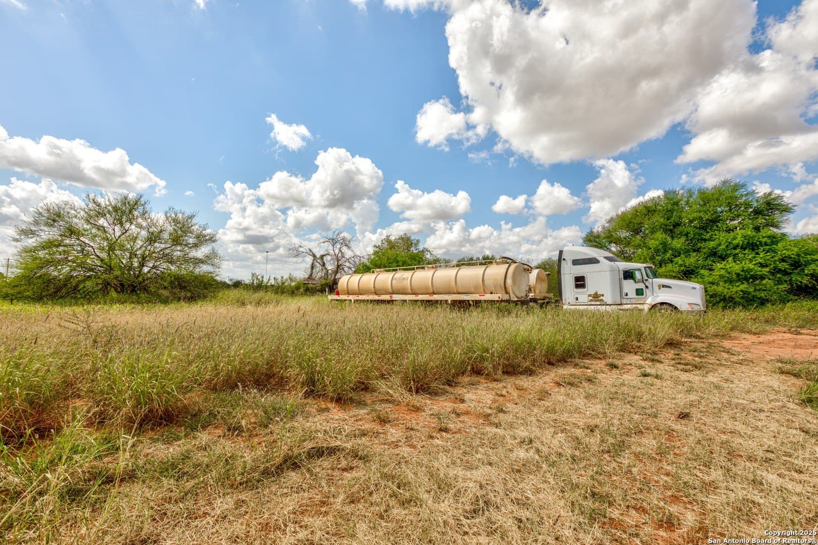 10 acres in Frio County gallery image 4