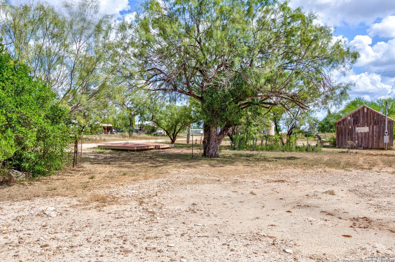 10 acres in Frio County gallery image 3
