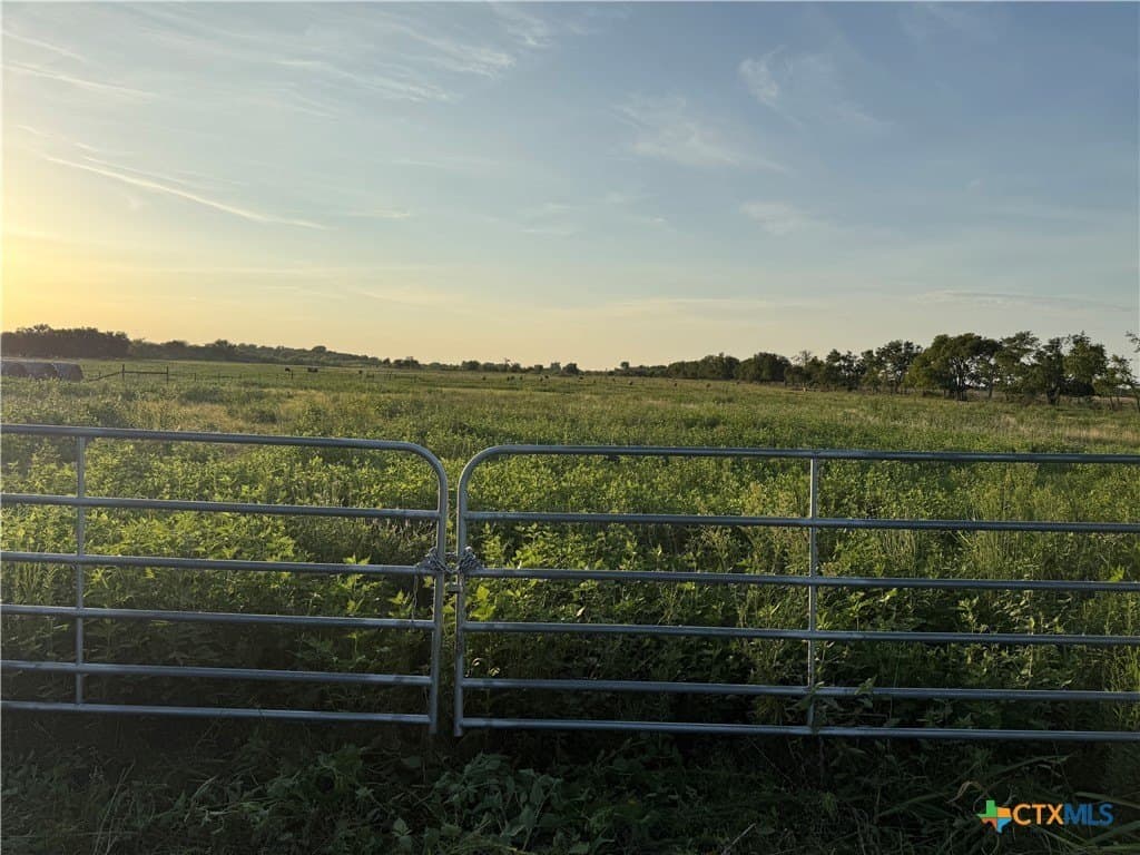 2 acres in Falls County - photo 2