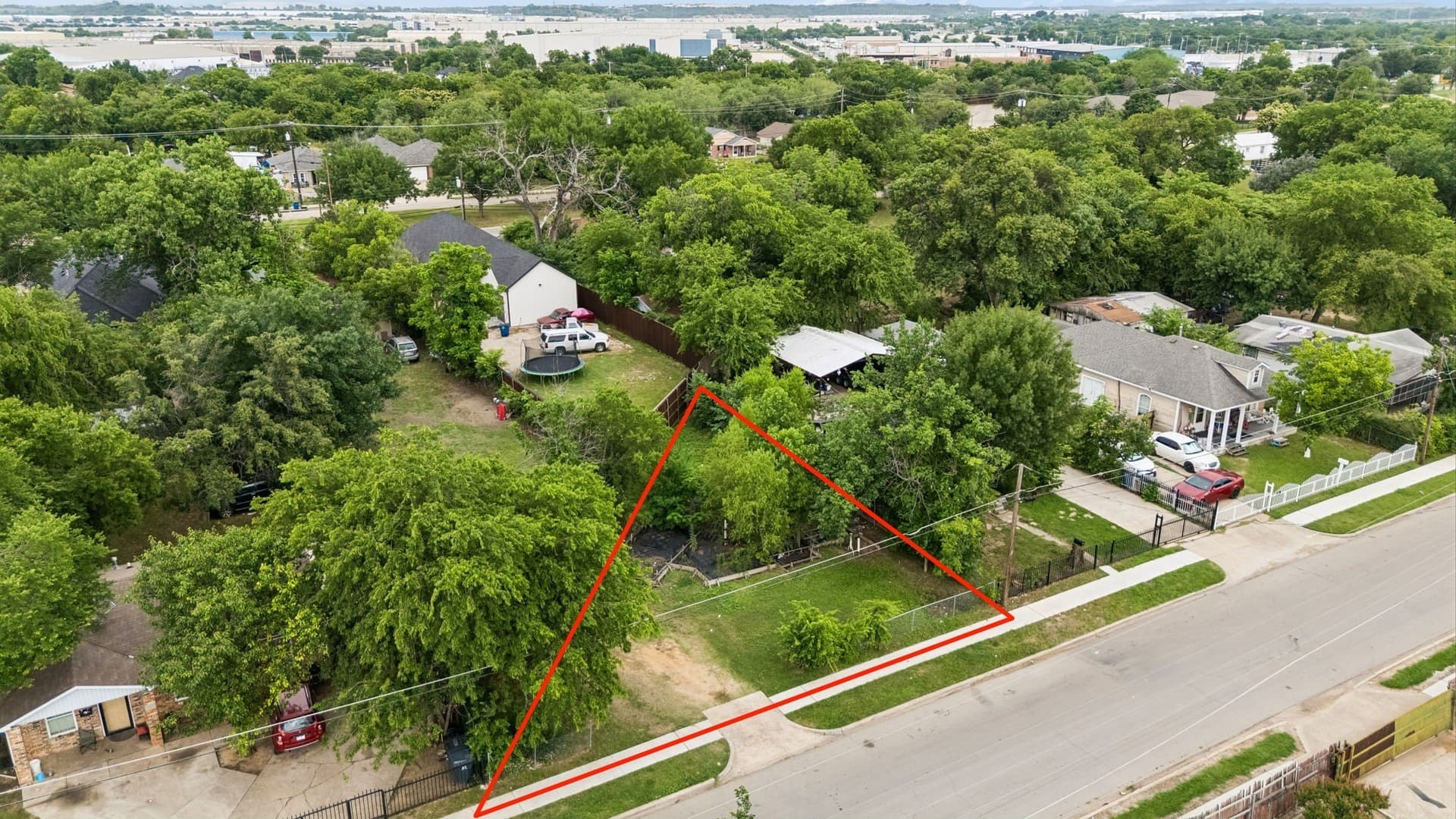 0.1 acres in Dallas County - photo 3