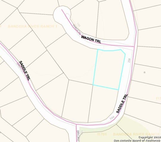 0.81 acres in Bandera County gallery image 3