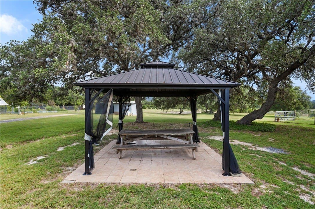 20 acres in Bandera County - photo 33