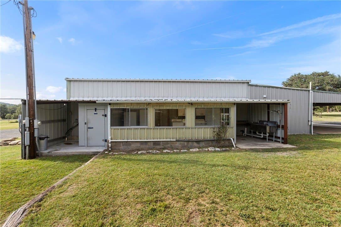 20 acres in Bandera County - photo 32