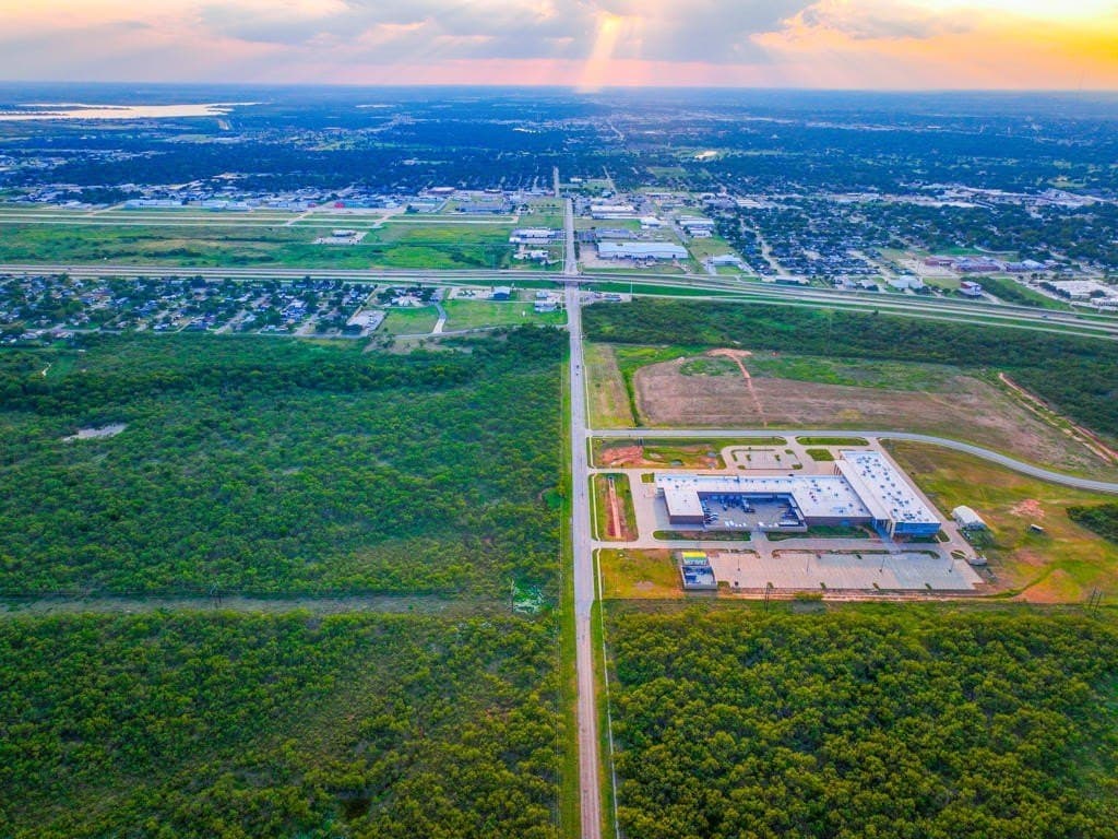 967 acres in Wichita County
