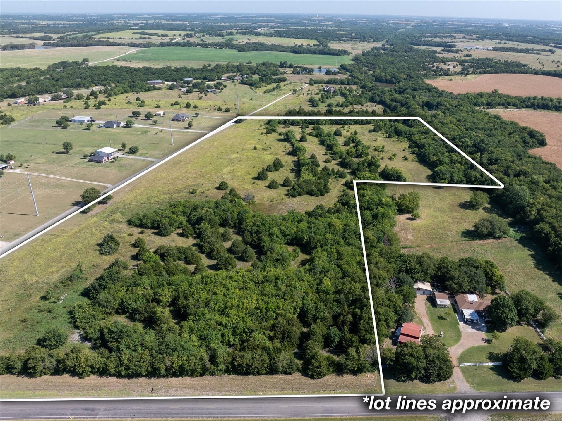24.87 acres in Grayson County