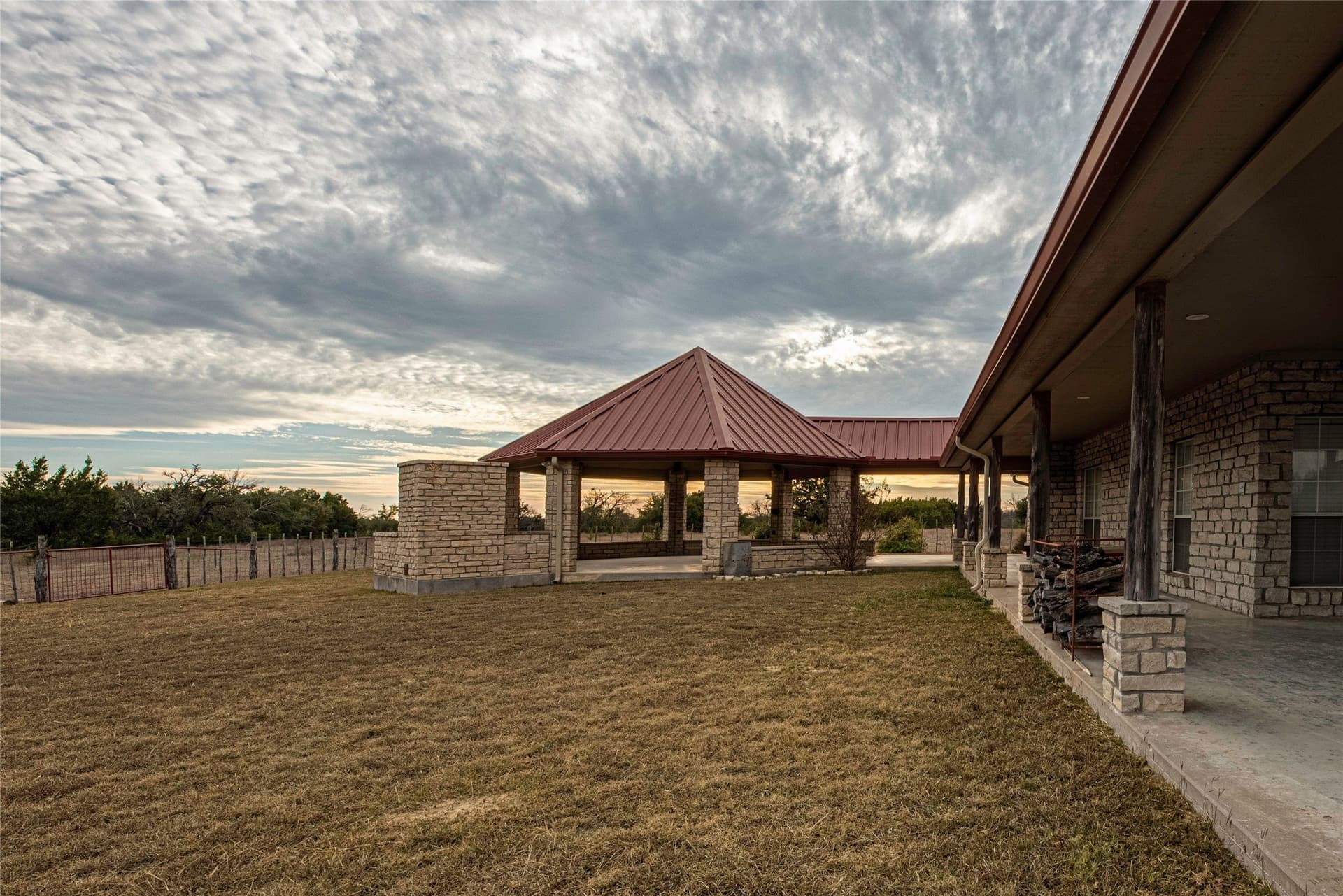 314 acres in Erath County - photo 4