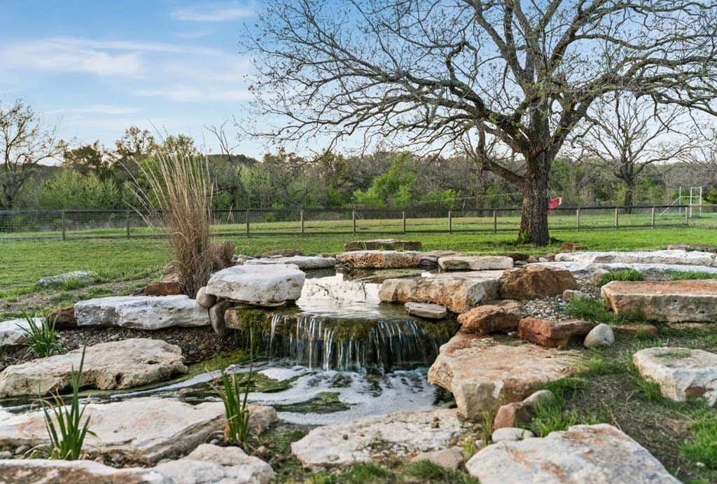 15.1 acres in Travis County gallery image 4