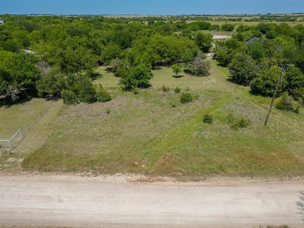 0.3 acres in Wise County gallery image 2