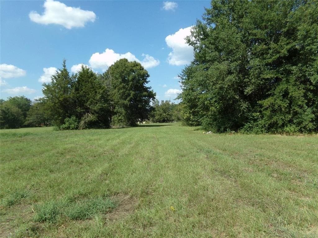 10.2 acres in Lamar County