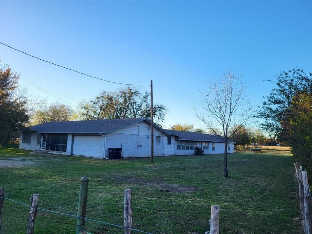 11 acres in Bosque County gallery image 3