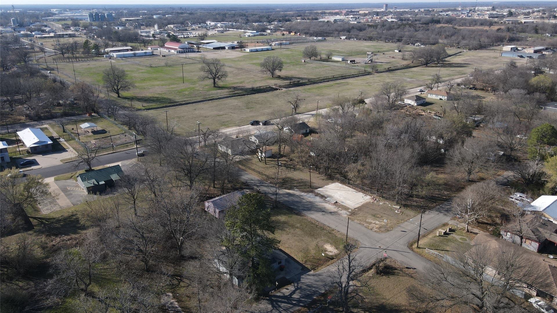 0.1 acres in Lamar County - photo 13