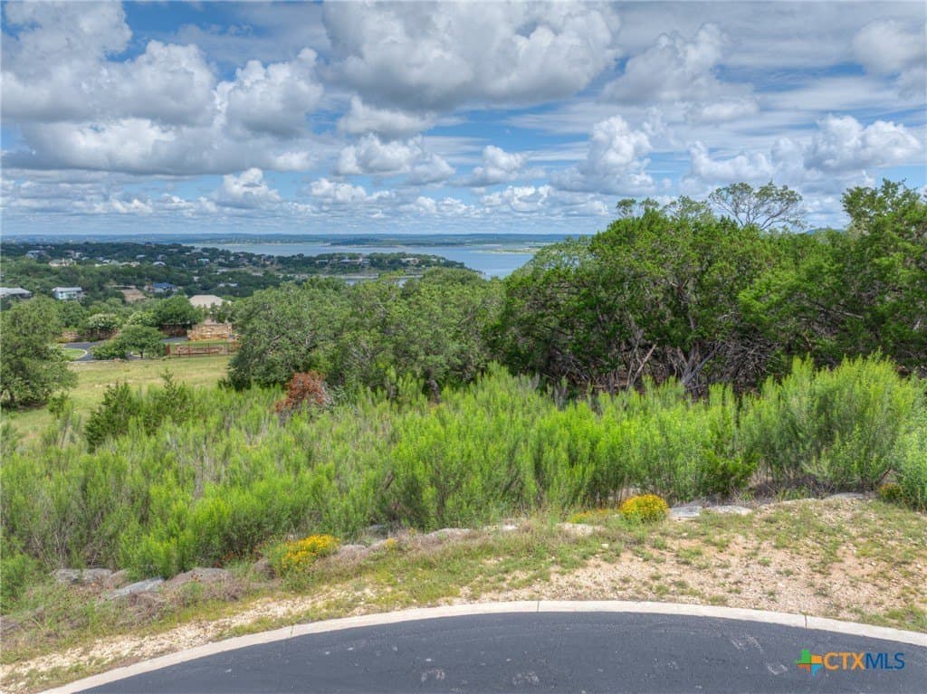 1.18 acres in Comal County gallery image 2