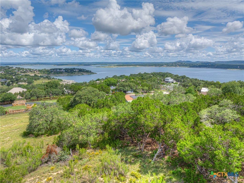 1.18 acres in Comal County