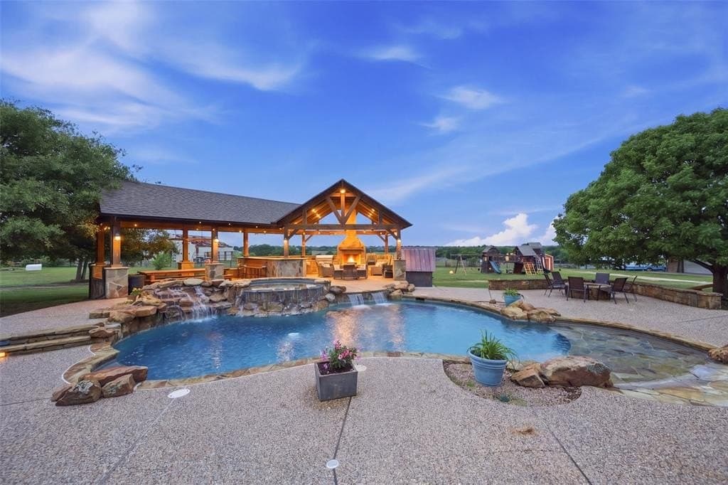 32.94 acres in Ellis County gallery image 4