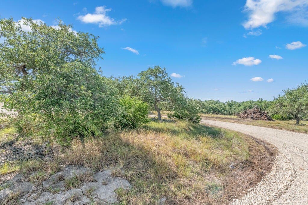 16 acres in Kerr County - photo 7
