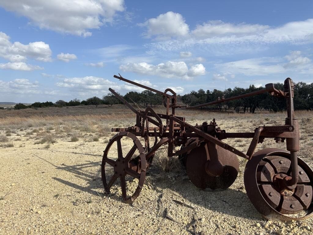 10.01 acres in Gillespie County - photo 5