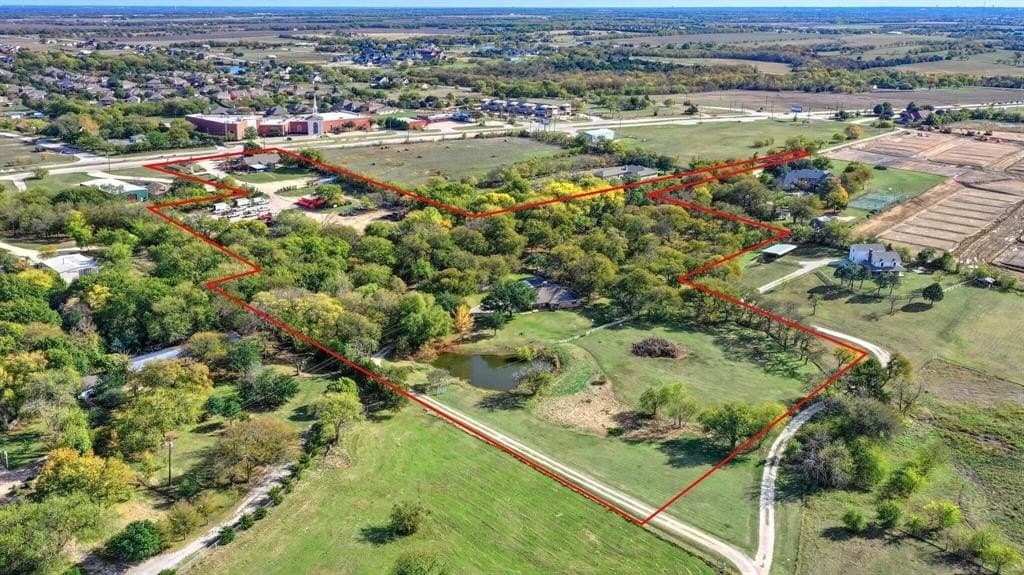 10.25 acres in Collin County