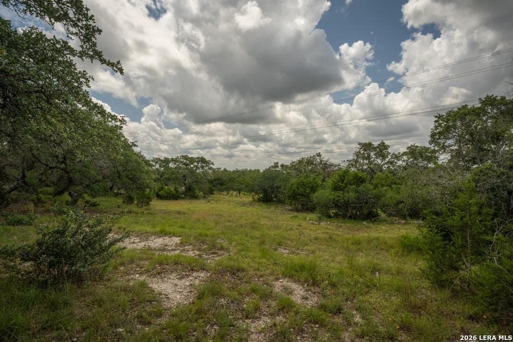 5 acres in Comal County - photo 9