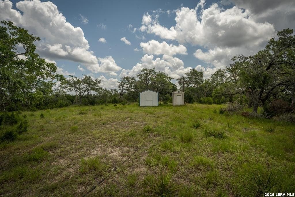 5 acres in Comal County - photo 6