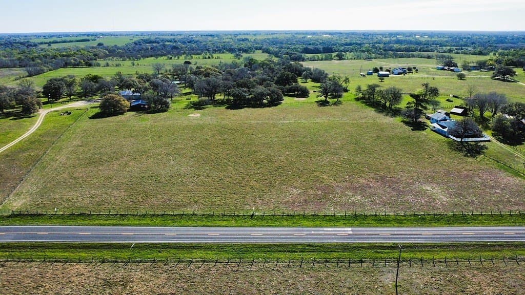 4 acres in Fayette County