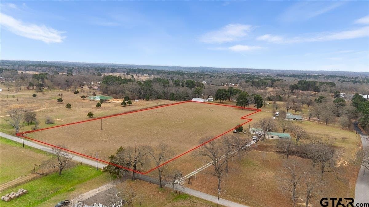 7.89 acres in Smith County gallery image 4