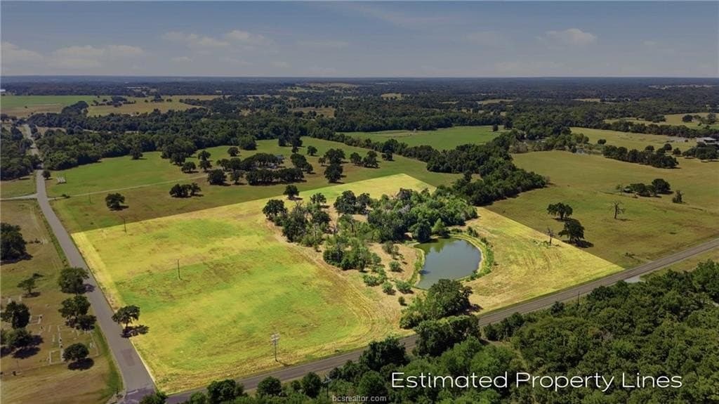 15.85 acres in Robertson County