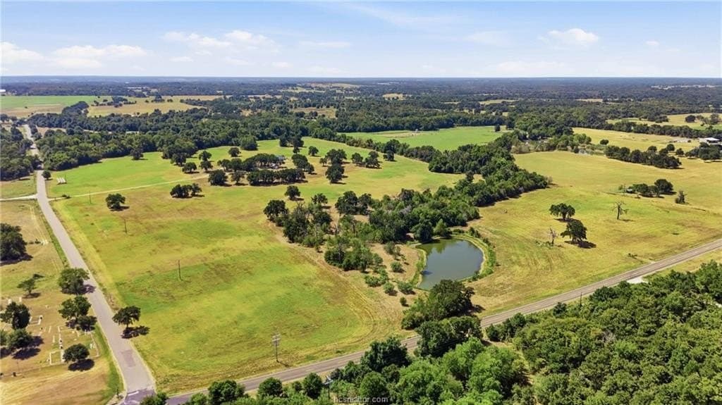 15.85 acres in Robertson County - photo 3