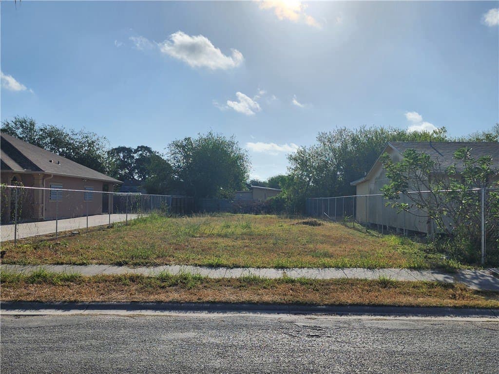 0.14 acres in Nueces County - photo 2