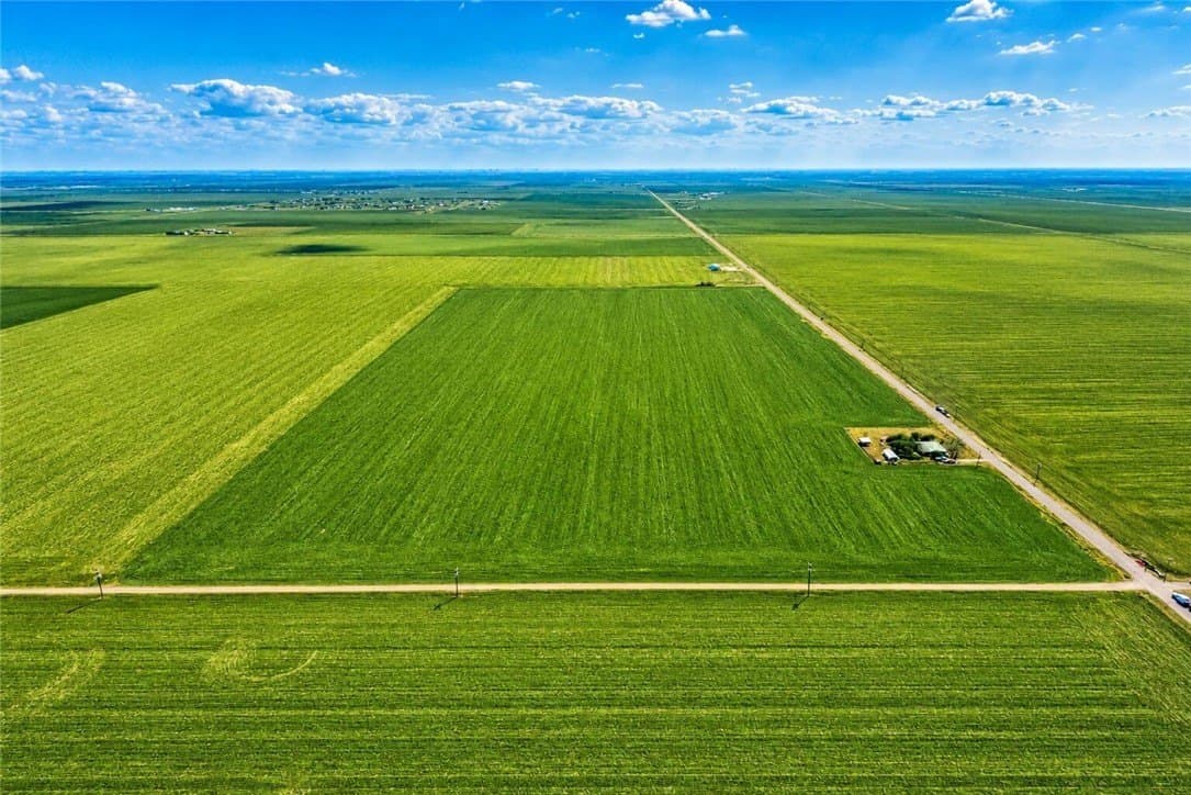 10 acres in Nueces County