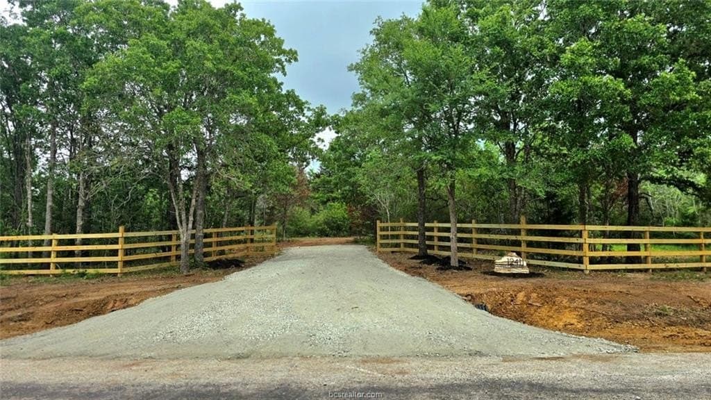5.57 acres in Brazos County