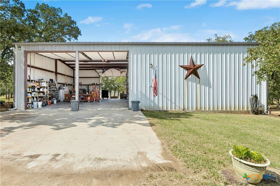 13.5 acres in Caldwell County gallery image 4