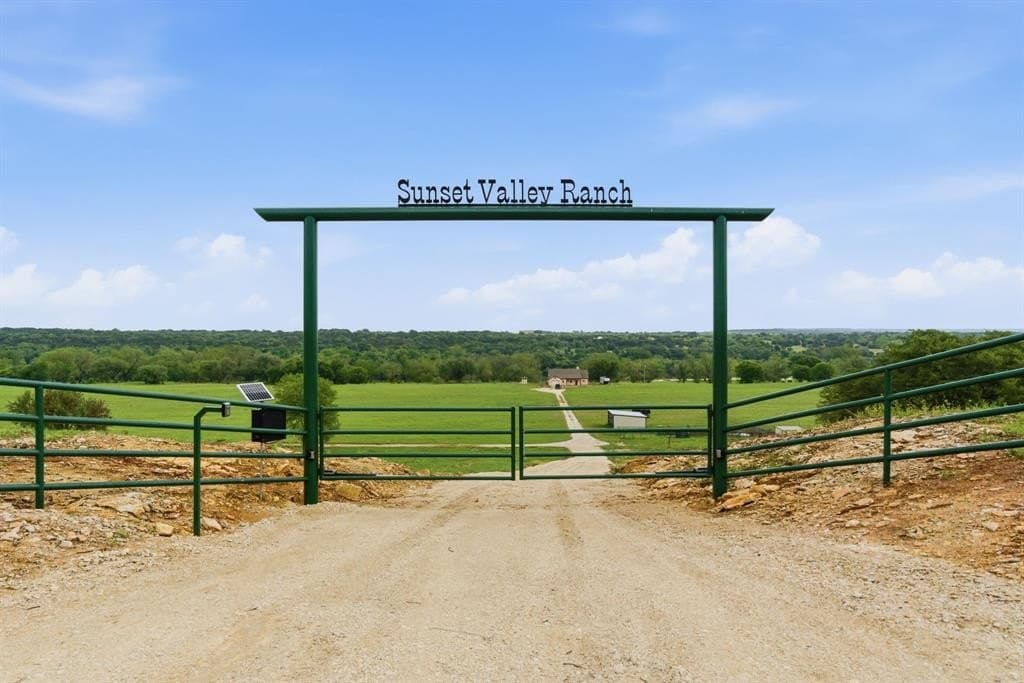 112.35 acres in Hood County