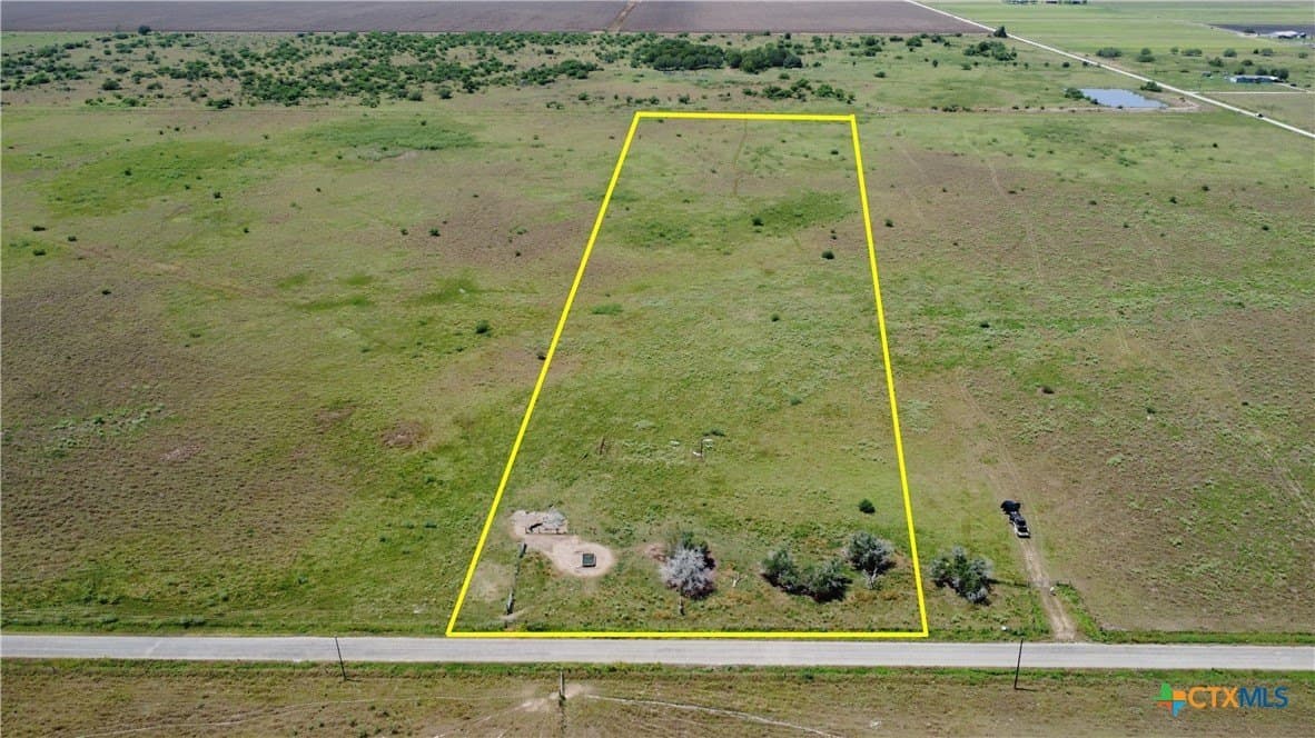 10.32 acres in Victoria County gallery image 2