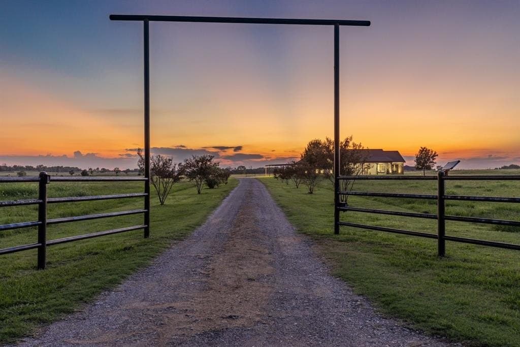 12.54 acres in Hunt County gallery image 4