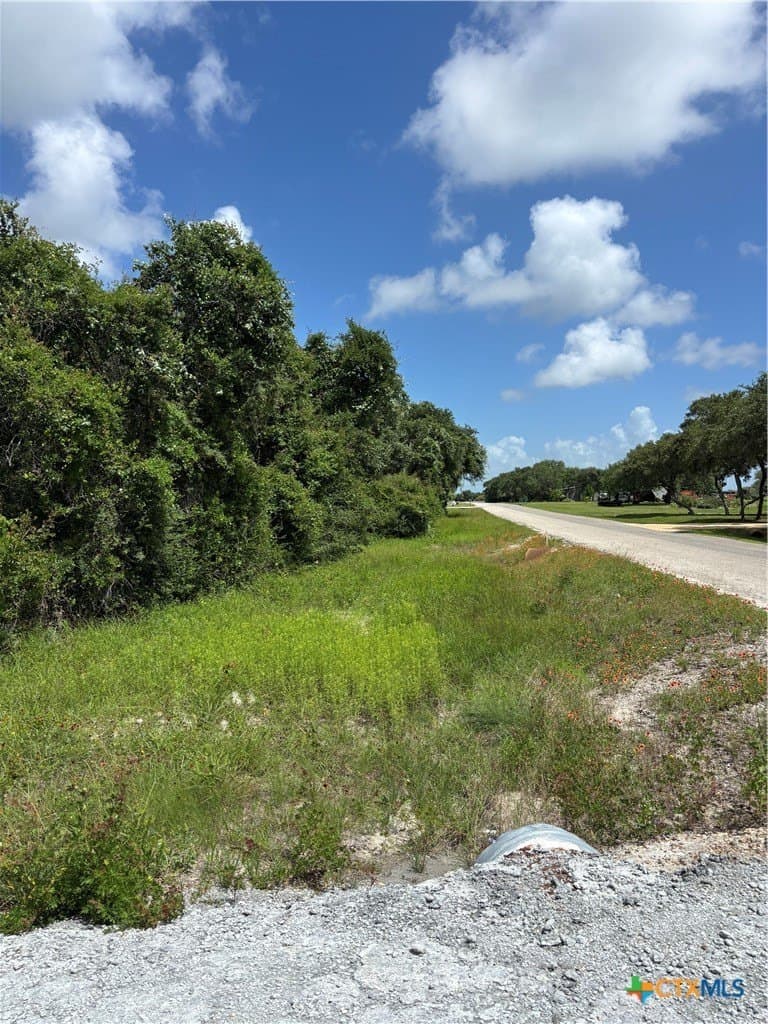 1.95 acres in Calhoun County - photo 12