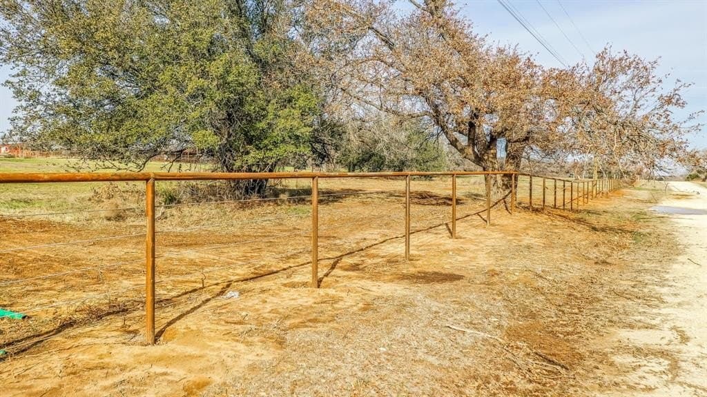 20 acres in Erath County gallery image 3