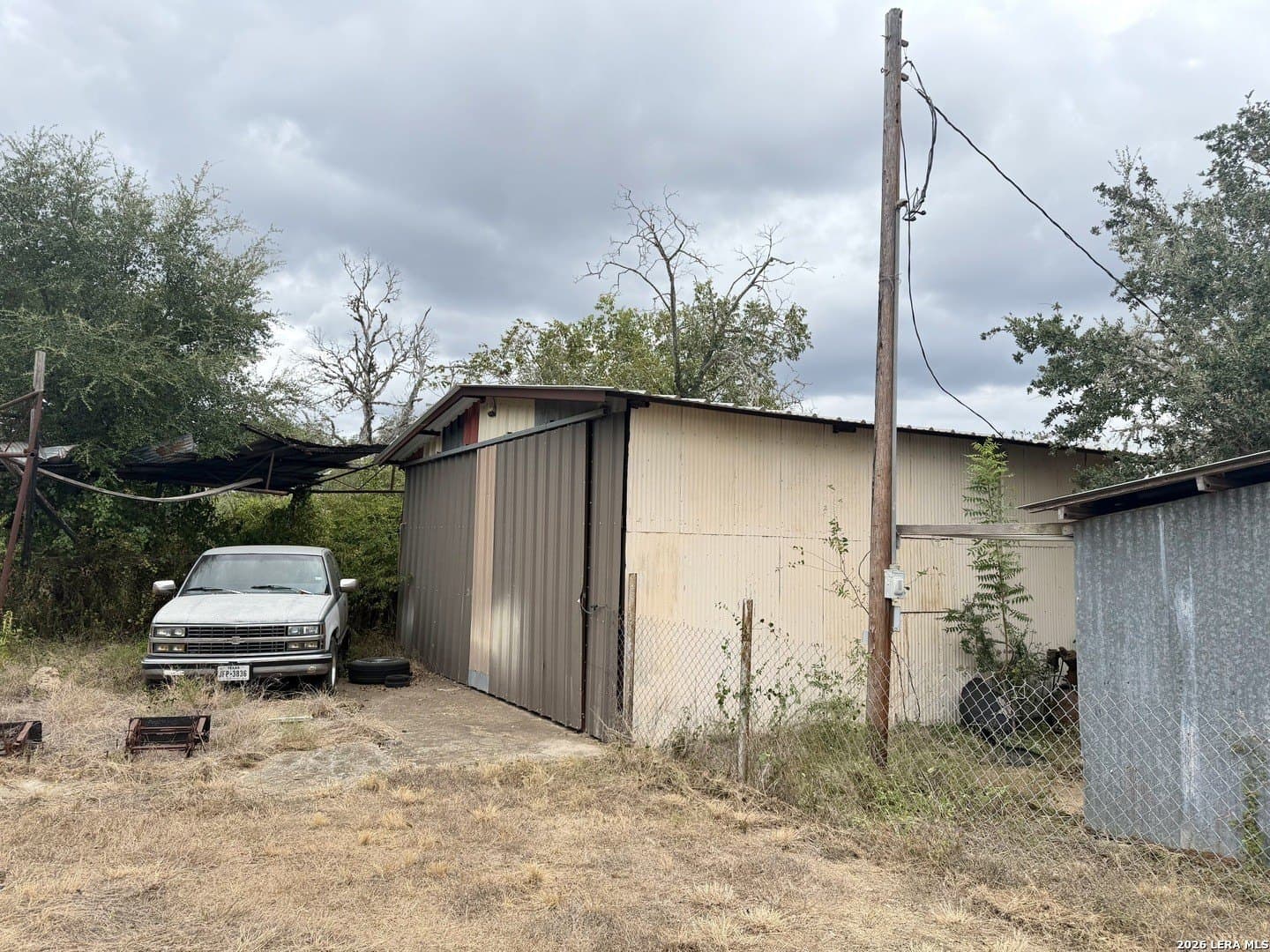 1.38 acres in Bandera County - photo 6