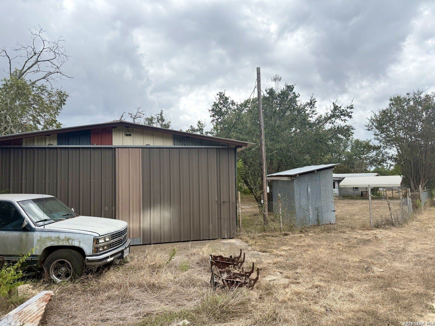 1.38 acres in Bandera County - photo 7
