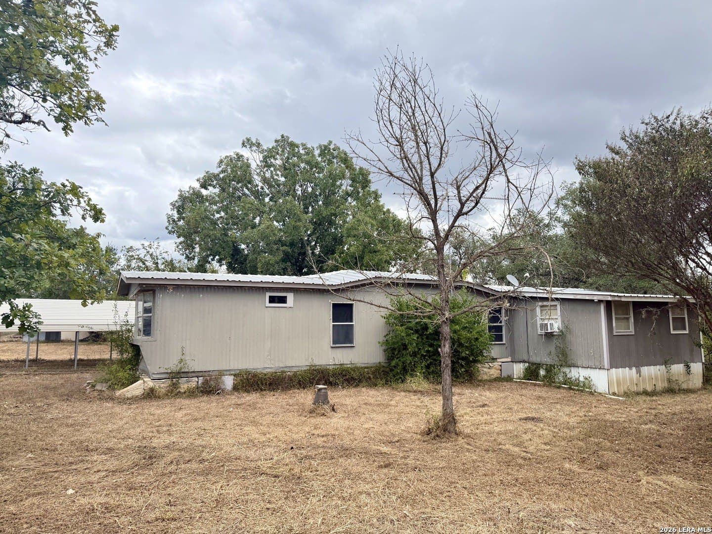 1.38 acres in Bandera County - photo 9