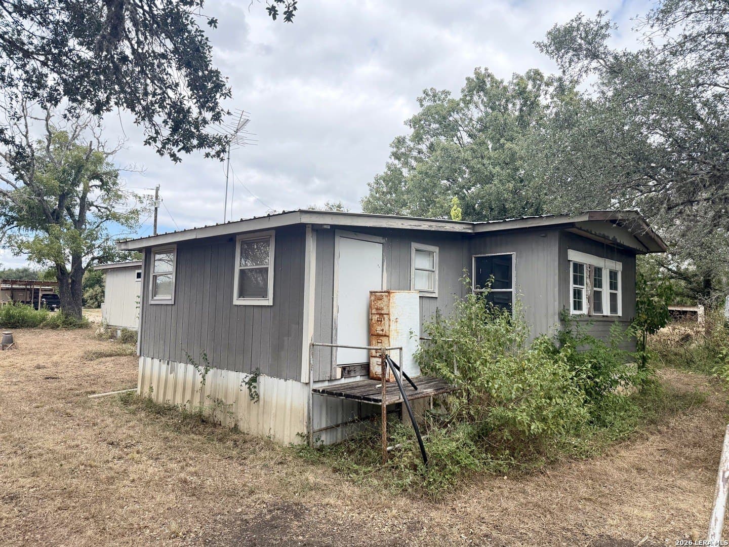 1.38 acres in Bandera County - photo 10