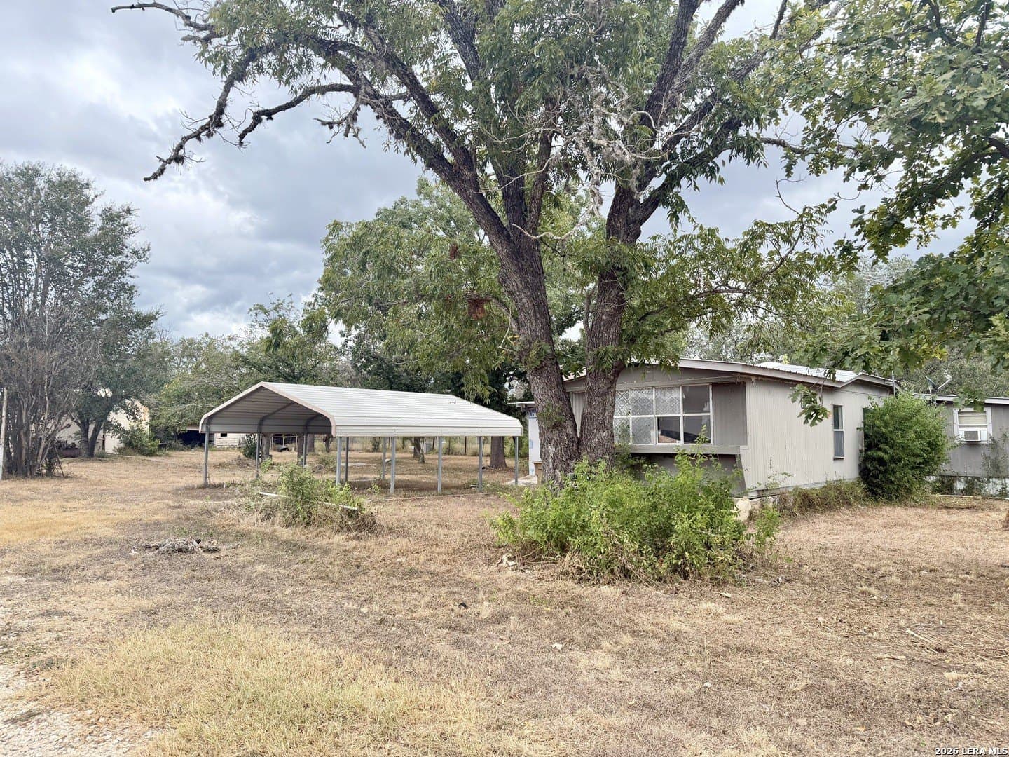 1.38 acres in Bandera County - photo 2