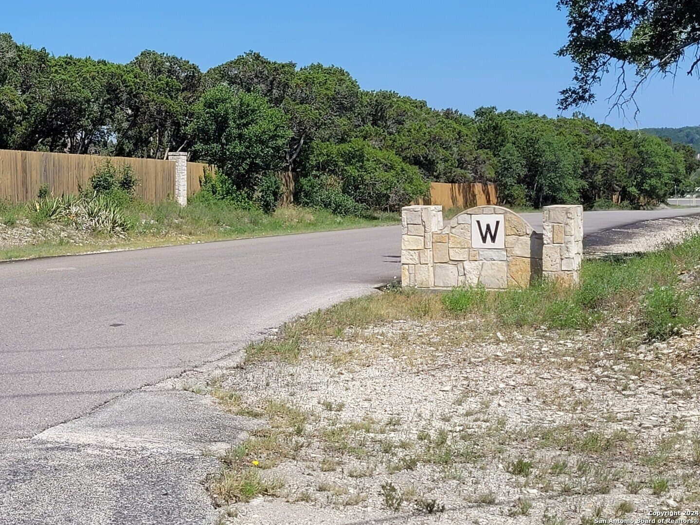 0.39 acres in Comal County - photo 9