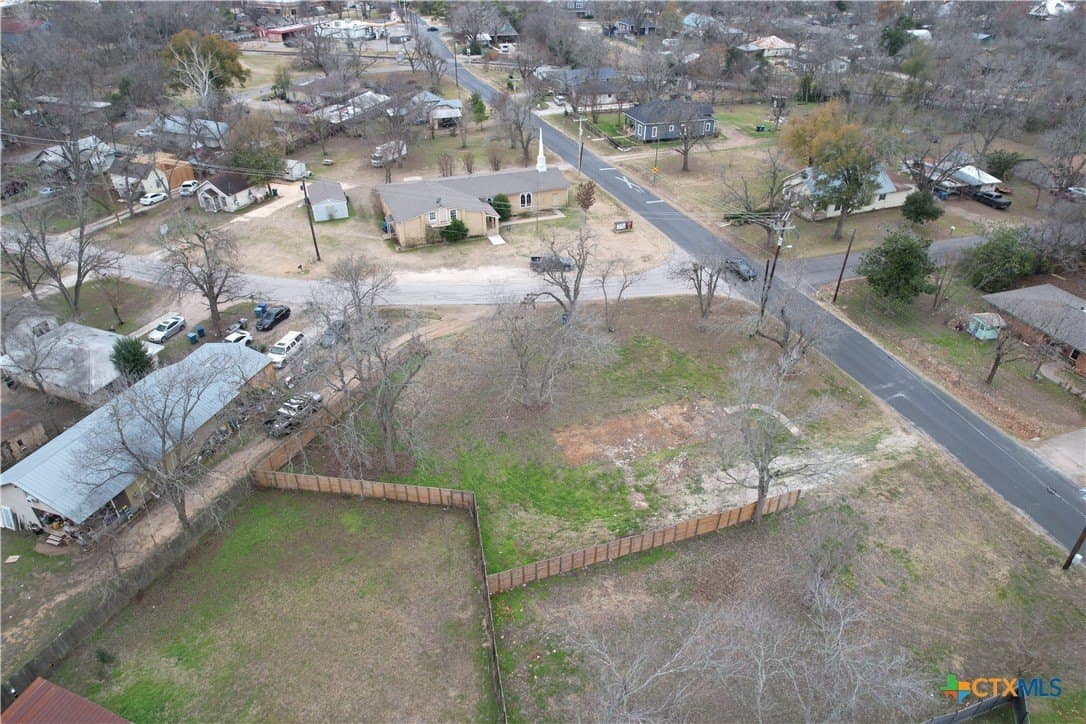 0.17 acres in Bastrop County gallery image 3
