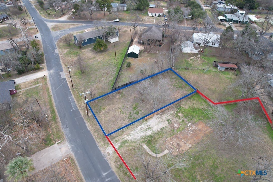 0.17 acres in Bastrop County gallery image 2