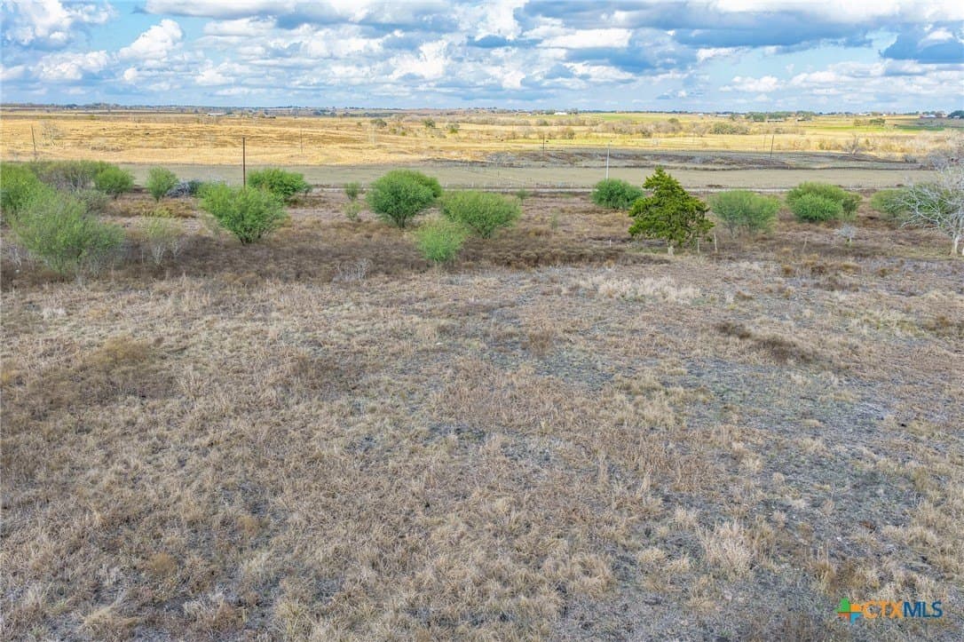 7.5 acres in Lavaca County gallery image 4