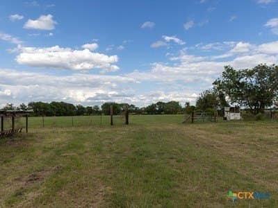 10.43 acres in Guadalupe County gallery image 4