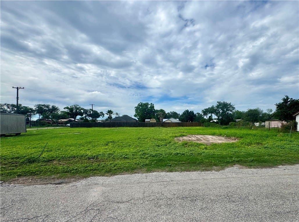 0.43 acres in Jim Wells County