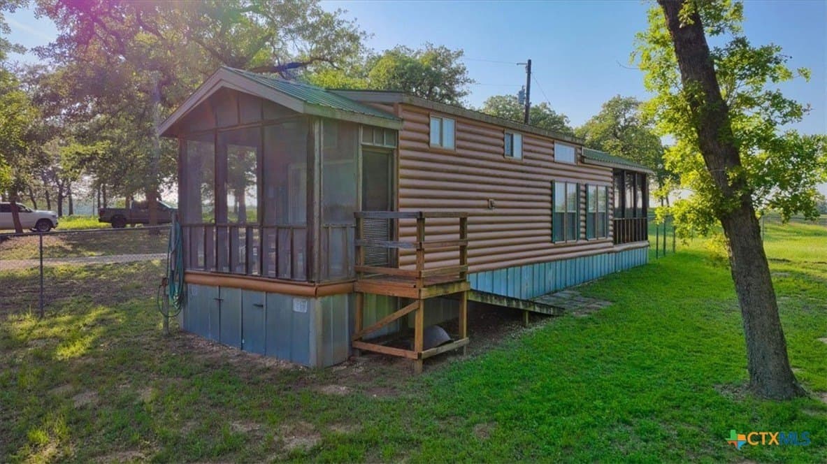 175.72 acres in Williamson County - photo 10