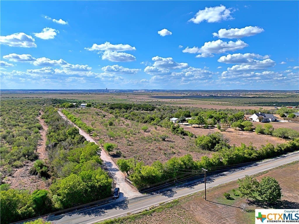 82.31 acres in Hays County